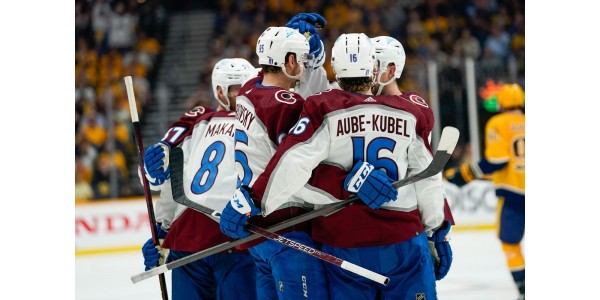 Colorado Avalanche vinner första omgången i Western Conference